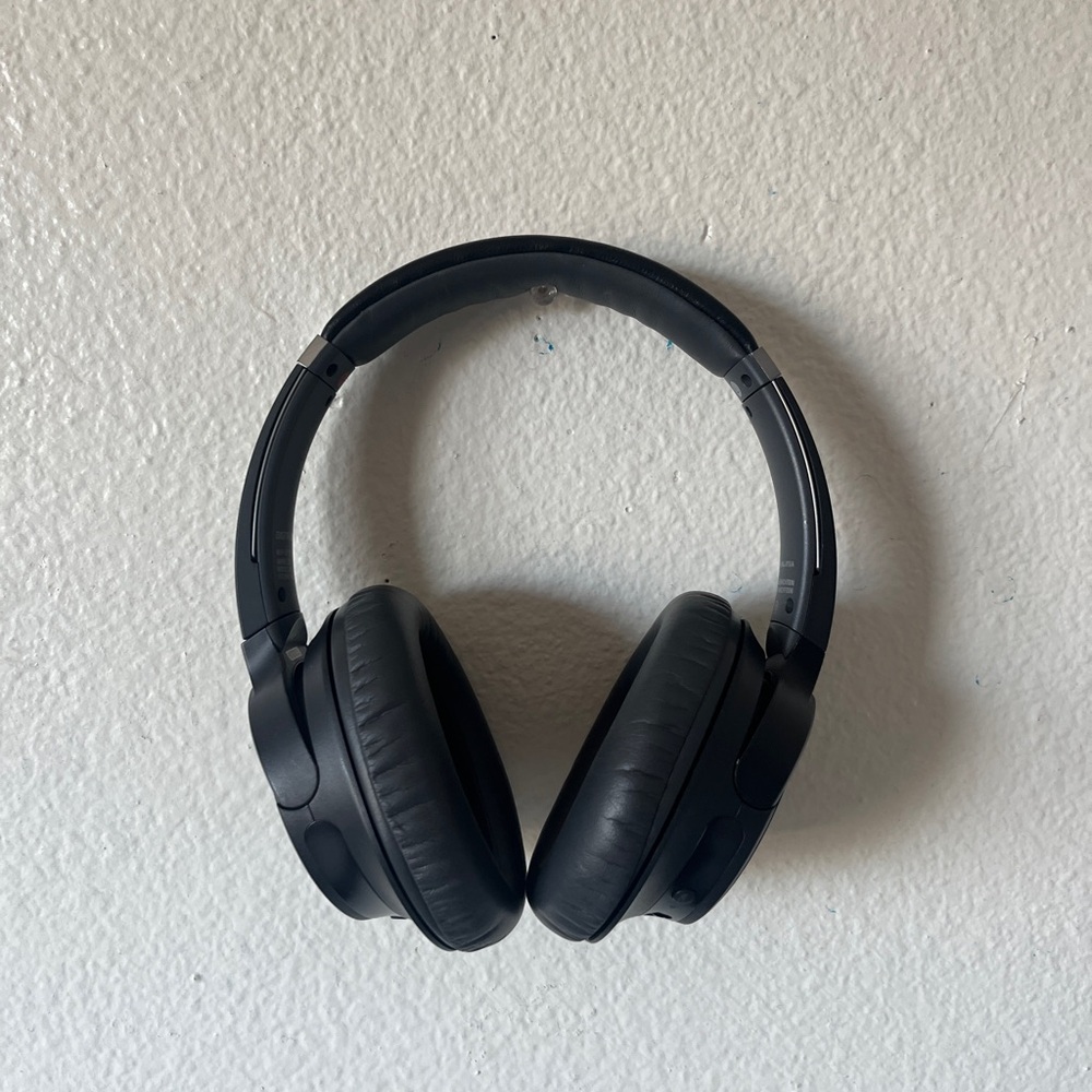 Sony Over-Ear Black Headphones - Picture 2 of 3